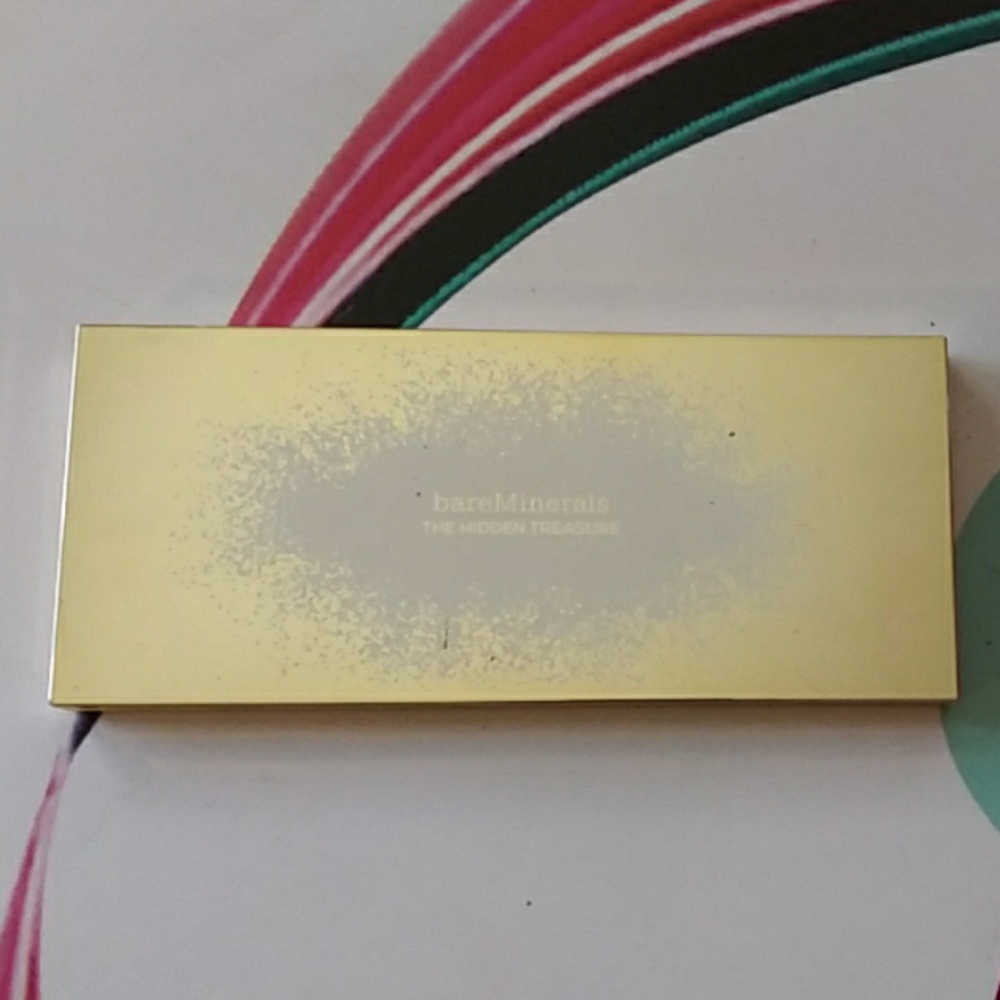 Bare Minerals Hidden Treasure Eyeshadow Palette